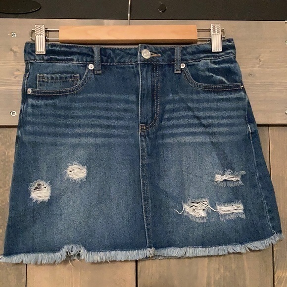Forever 21 Distressed denim mini skirt 26” - Picture 1 of 8